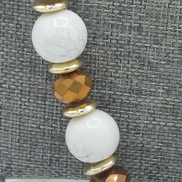 Vintage 80's white and Silver Toned Long Necklace White Glass Beads Pendant - Picture 4 of 6